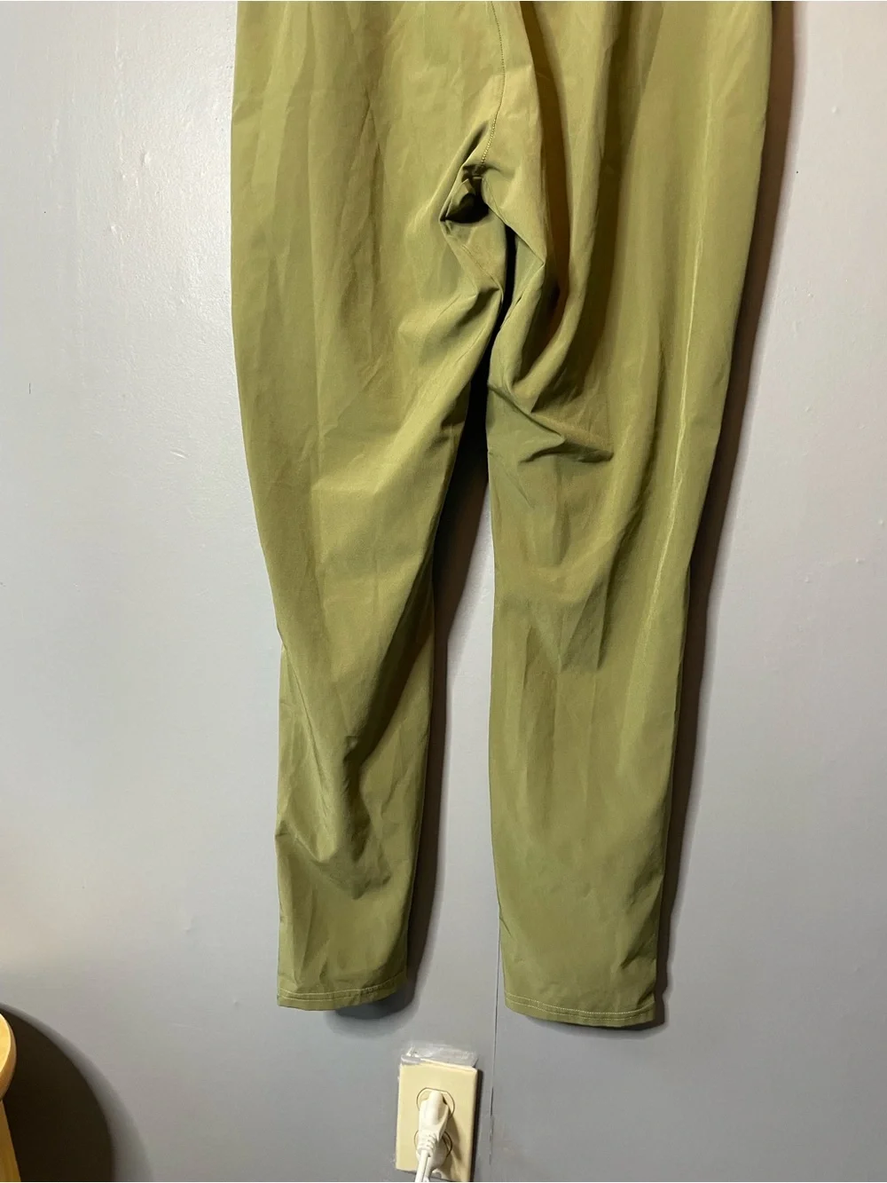 GynShark Olive Green Women's performance Joggers zipper detail size medium‎